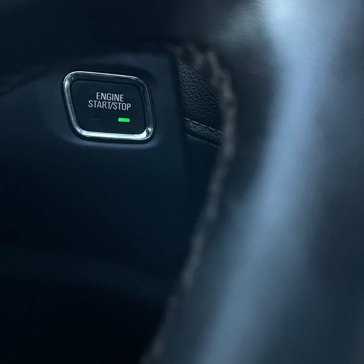 2023 GMC Acadia - Image 17