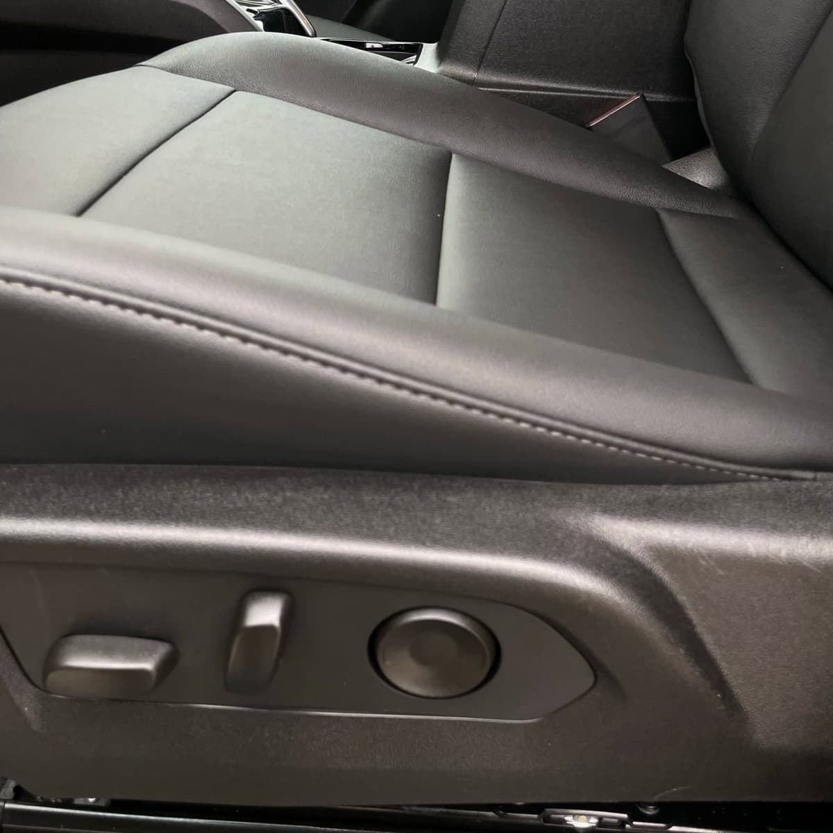 2026 Chevrolet Colorado - Image 21