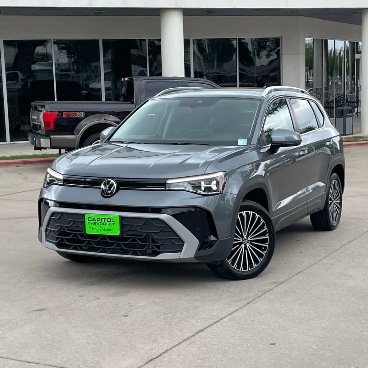 2025 Volkswagen Taos - Image 10
