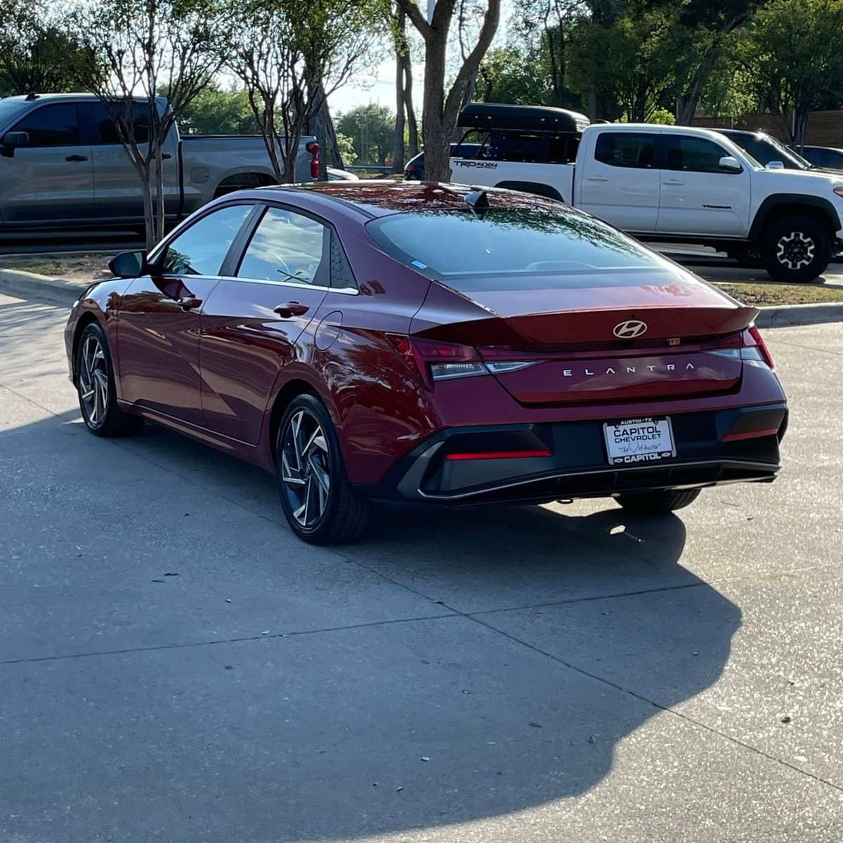 2025 Hyundai Elantra - Image 4