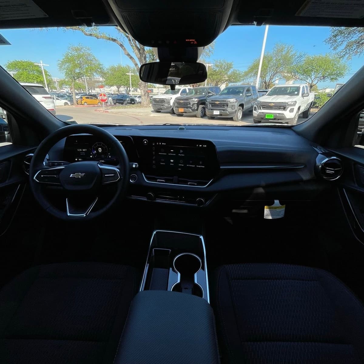 2025 Chevrolet Equinox - Image 10