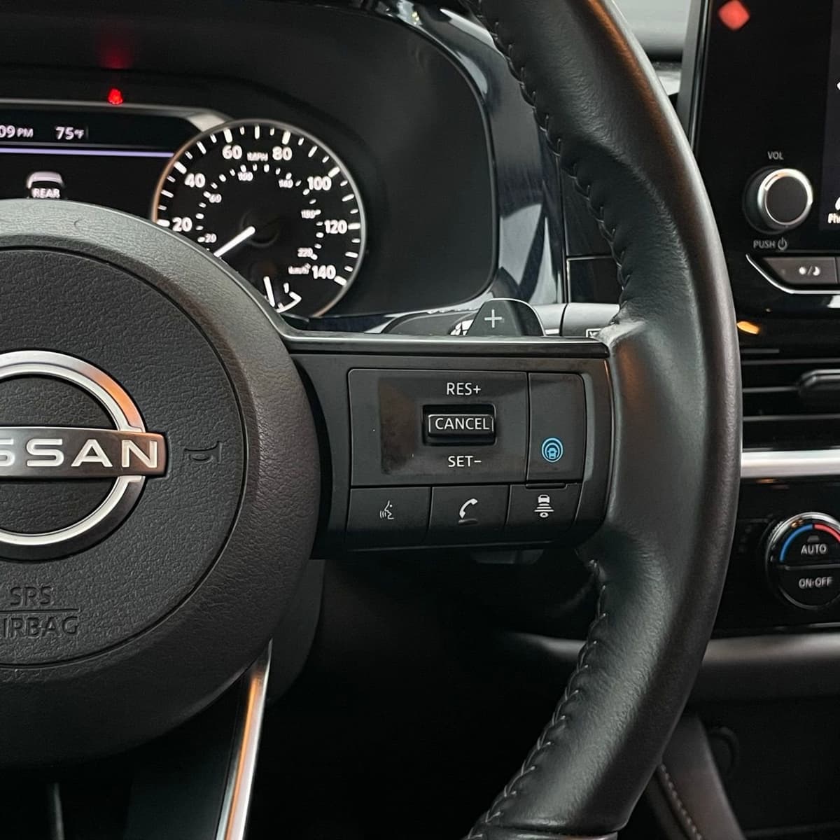 2024 Nissan Pathfinder - Image 15