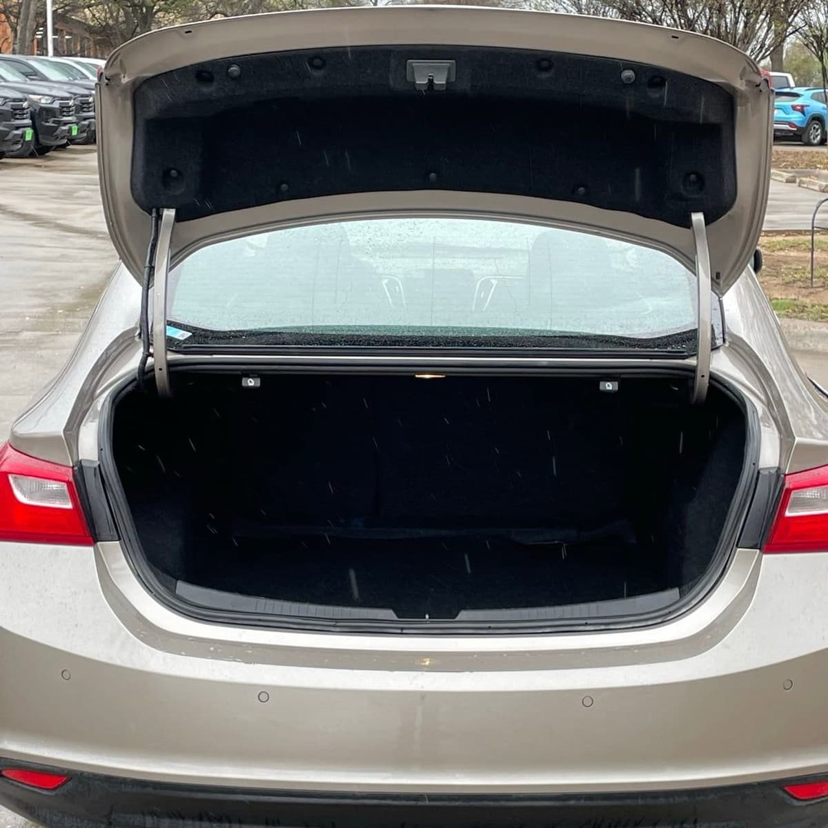 2024 Chevrolet Malibu - Image 26