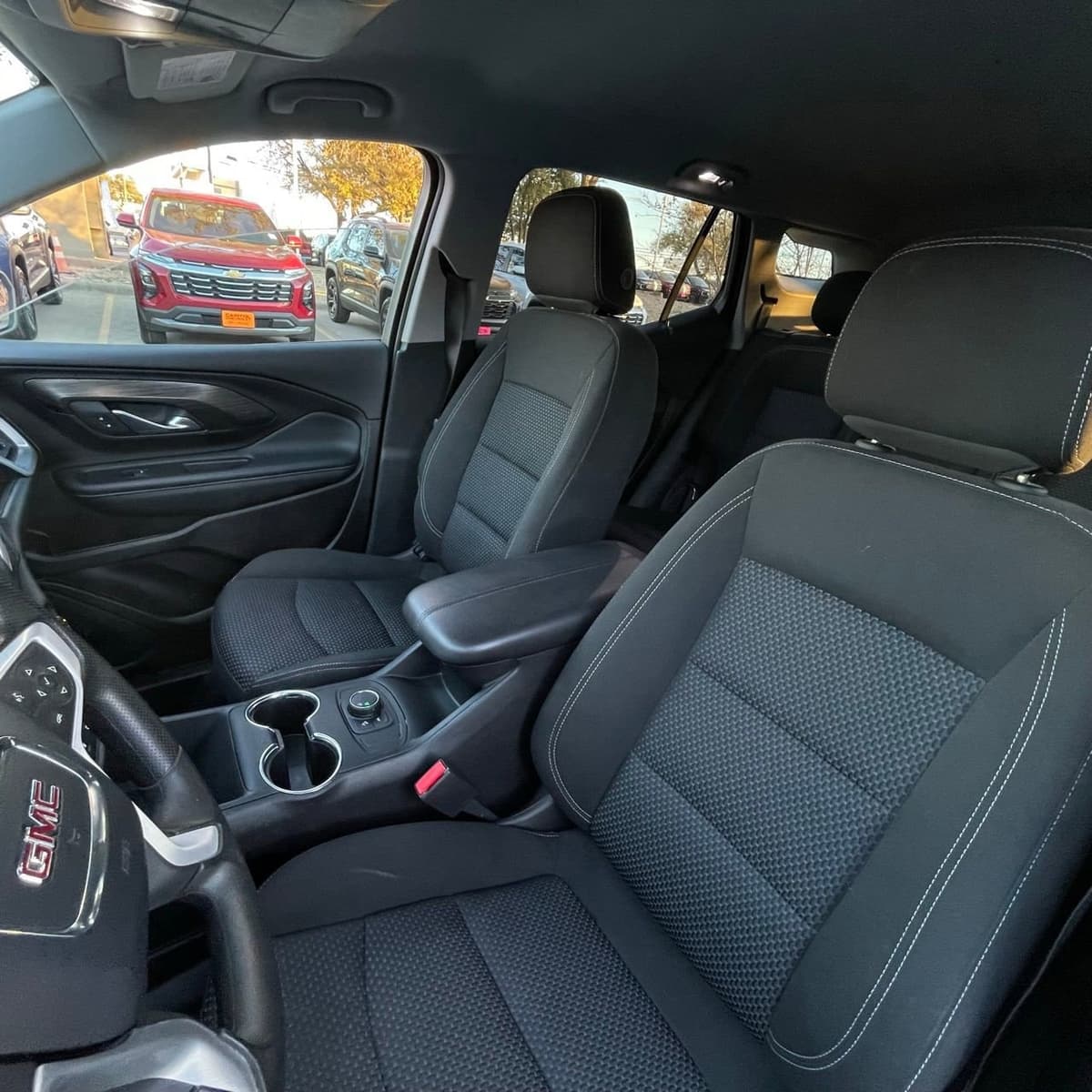 2024 GMC Terrain - Image 21