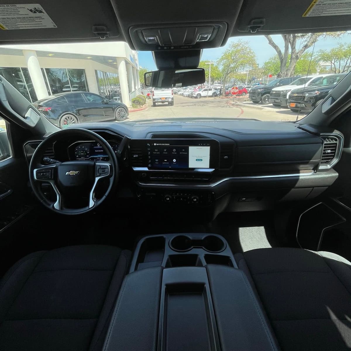 2025 Chevrolet Silverado 1500 - Image 11