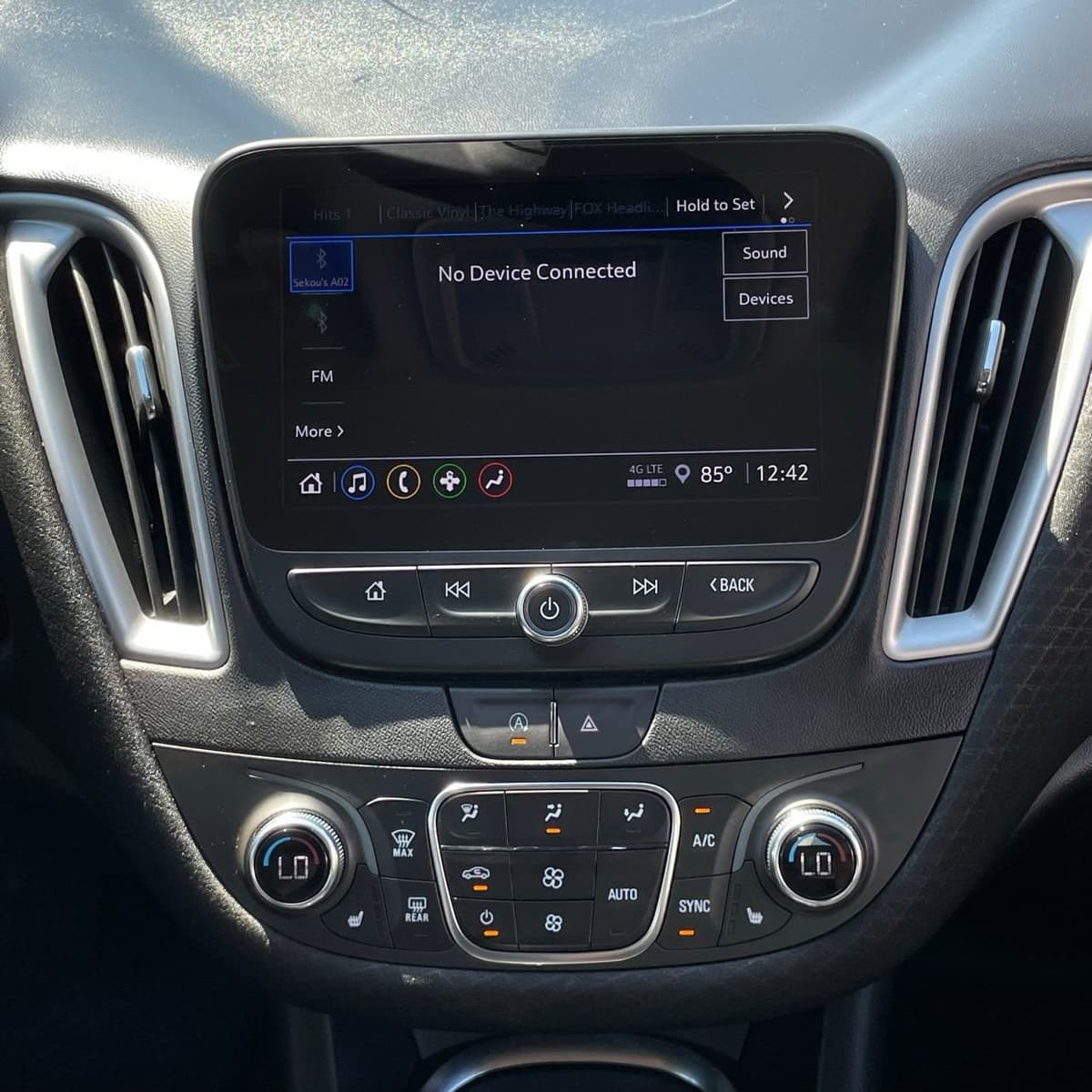 2024 Chevrolet Malibu - Image 18