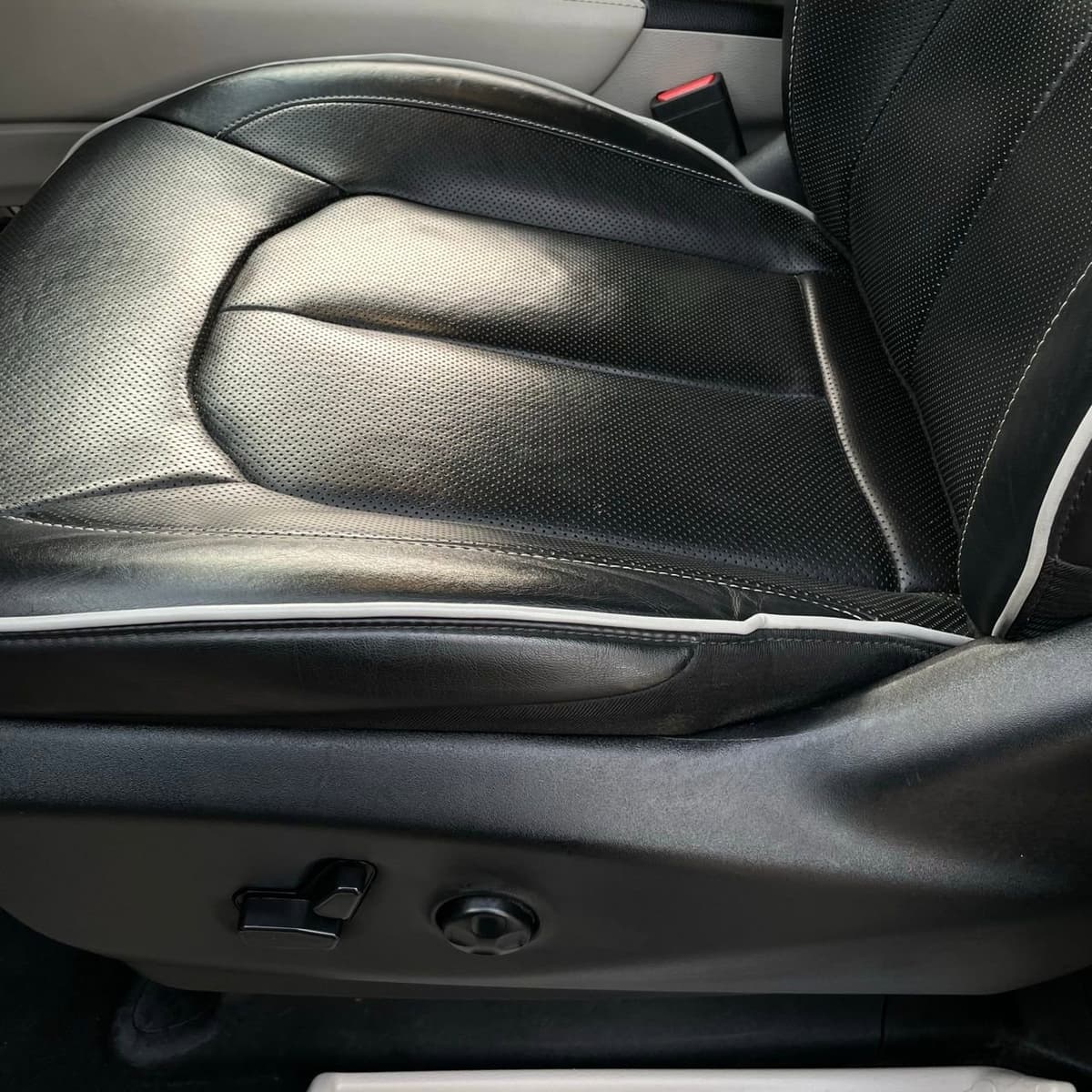 2023 Chrysler Pacifica - Image 21