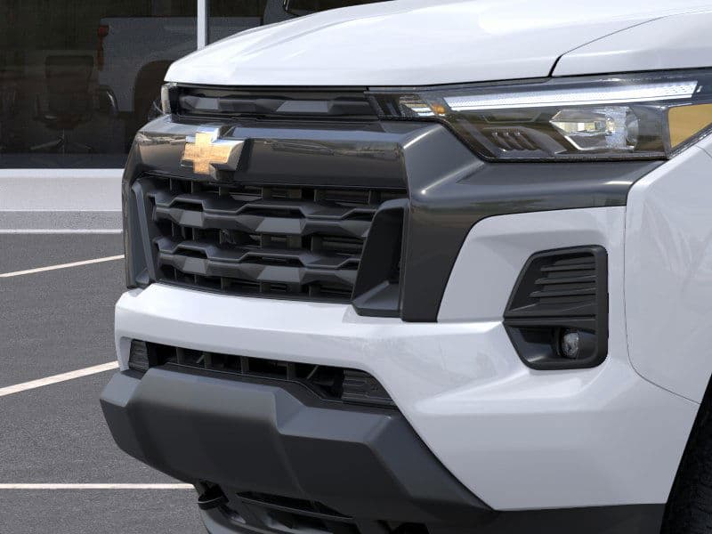 2025 Chevrolet Colorado - Image 13