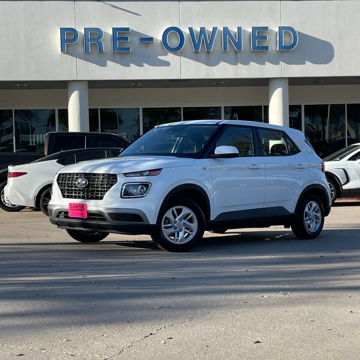 2025 Hyundai Venue - Image 2