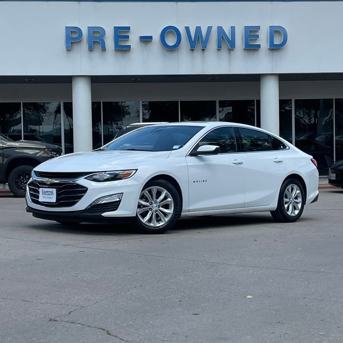 2024 Chevrolet Malibu - Image 2