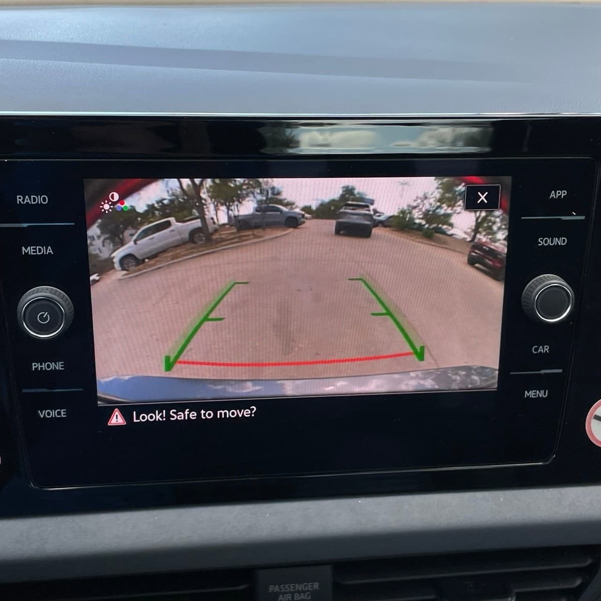 2025 Volkswagen Jetta - Image 19