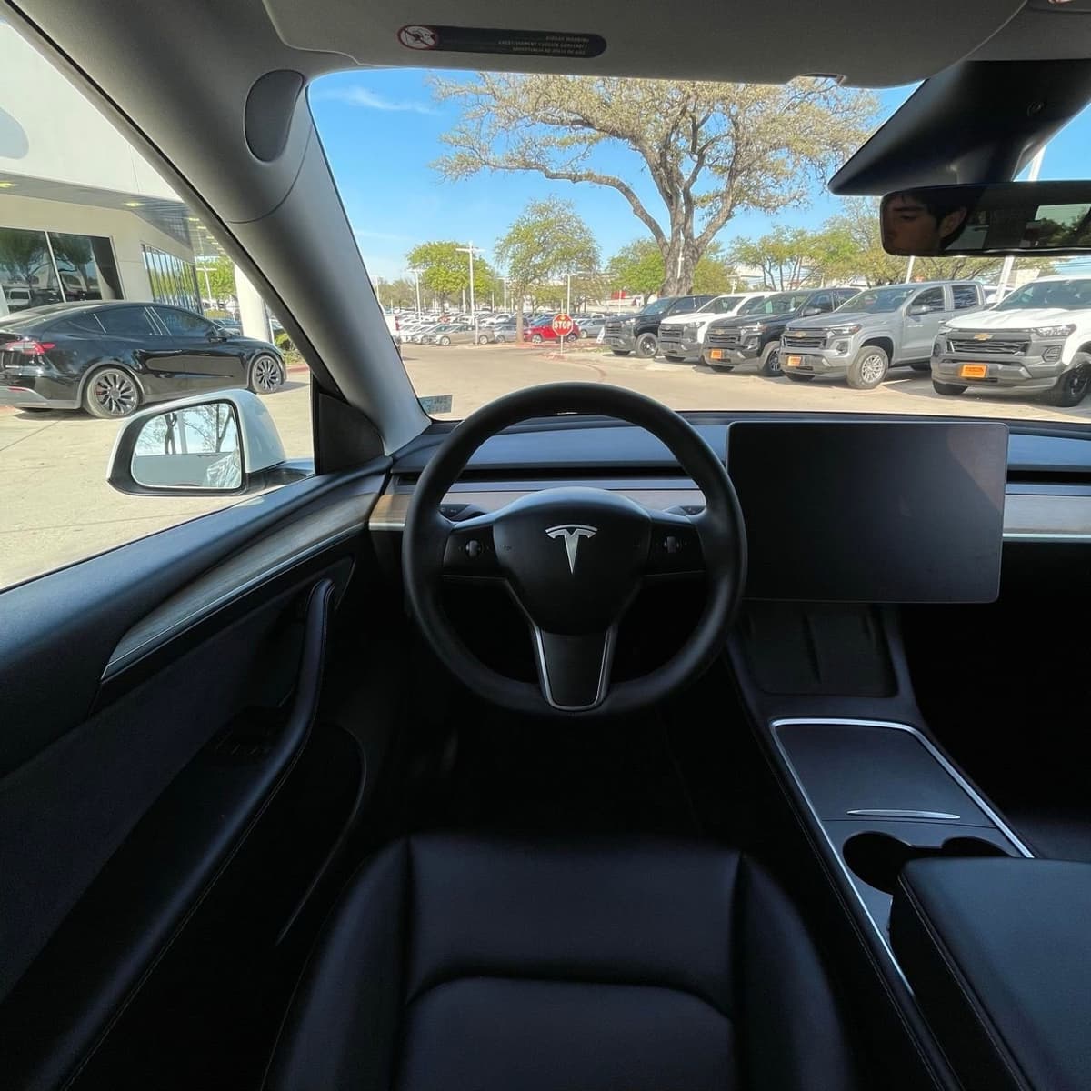 2023 Tesla Model Y - Image 12