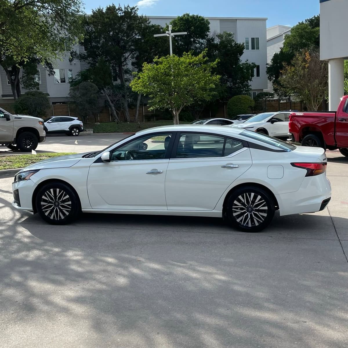 2024 Nissan Altima - Image 3