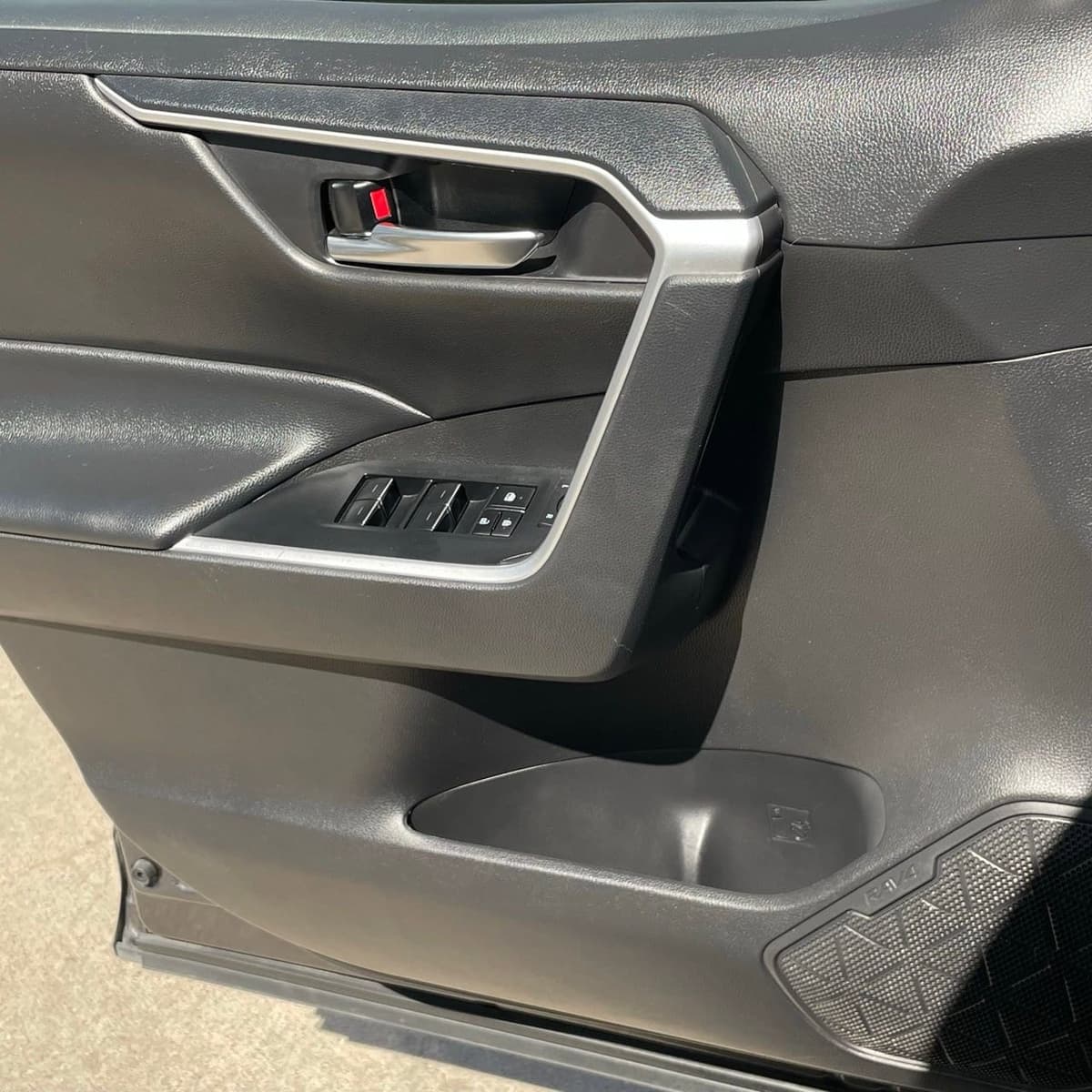 2024 Toyota RAV4 - Image 21