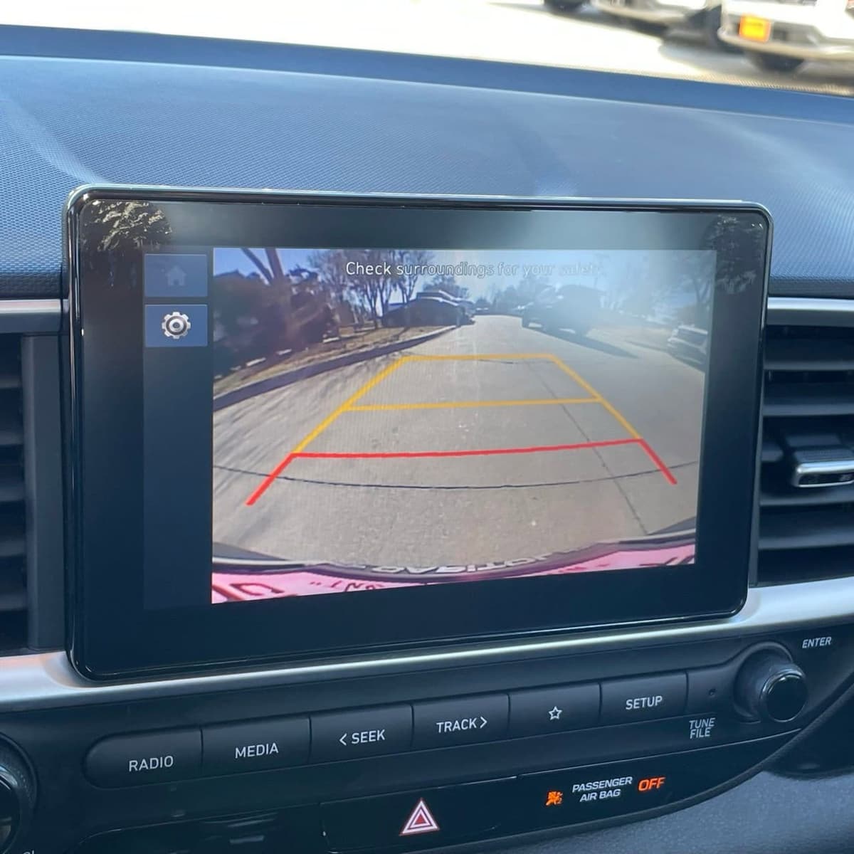 2025 Hyundai Venue - Image 18