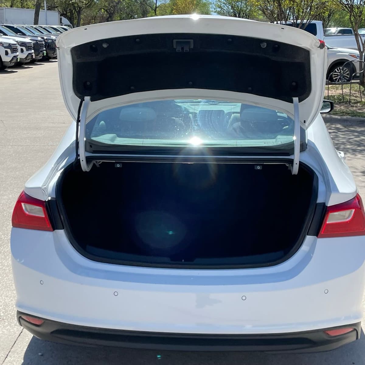 2024 Chevrolet Malibu - Image 26