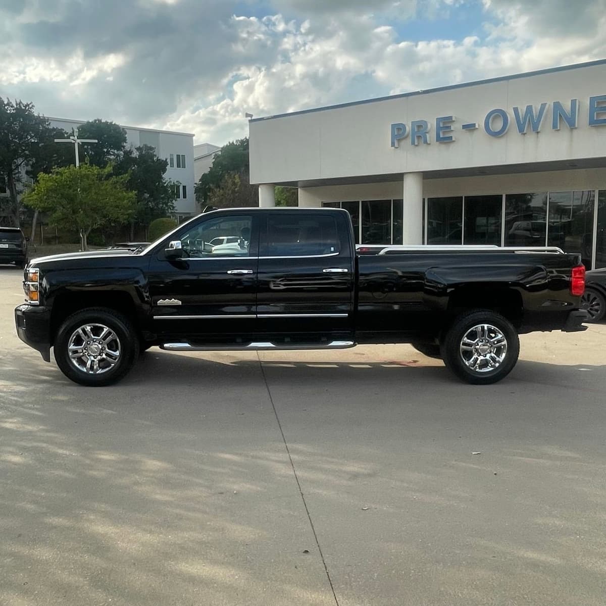2018 Chevrolet Silverado 2500 HD - Image 3