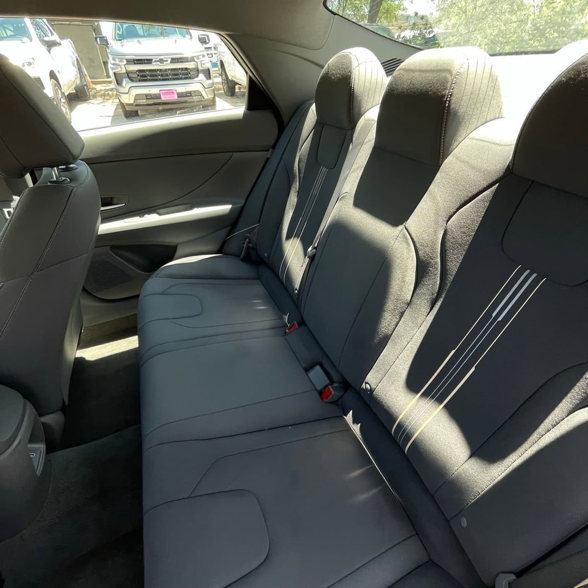 2025 Hyundai Elantra - Image 22