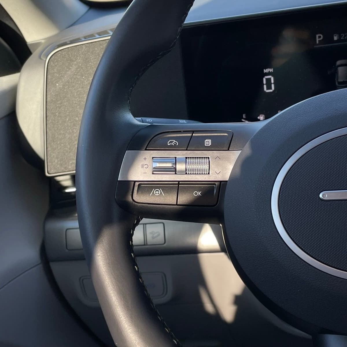 2025 Hyundai Kona - Image 12