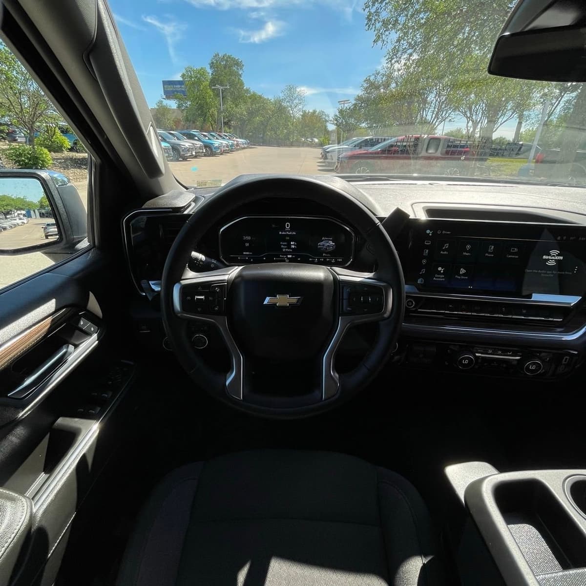 2025 Chevrolet Silverado 1500 - Image 12