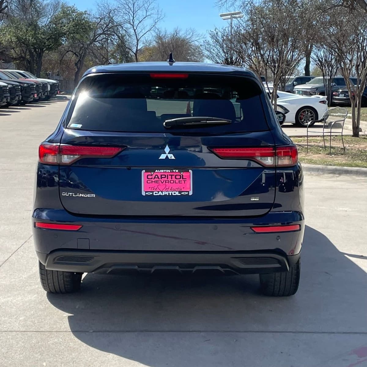 2024 Mitsubishi Outlander - Image 5