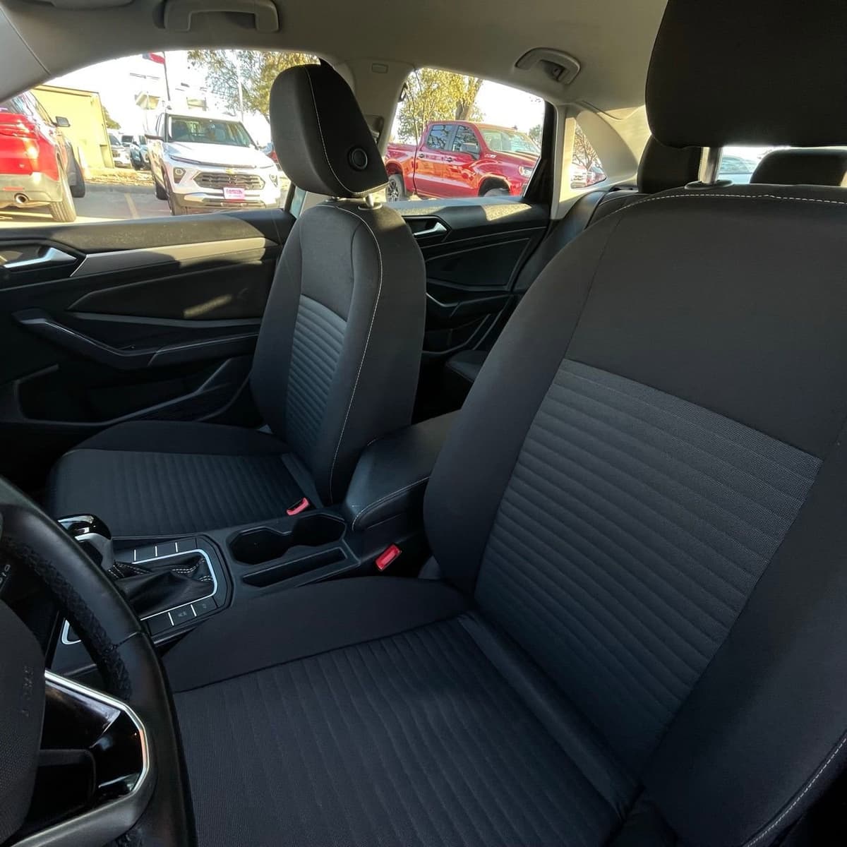 2024 Volkswagen Jetta - Image 20