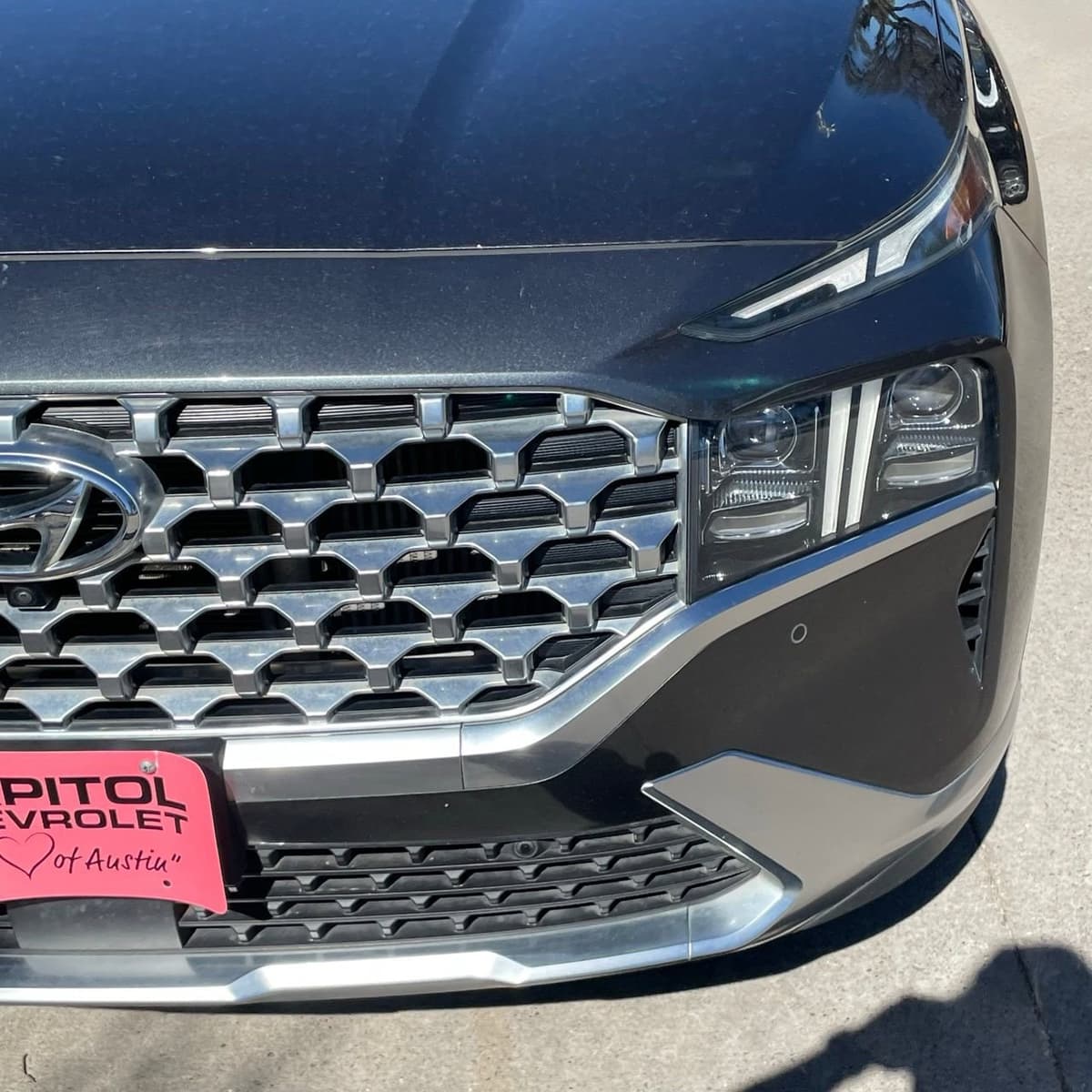 2022 Hyundai Santa Fe - Image 8