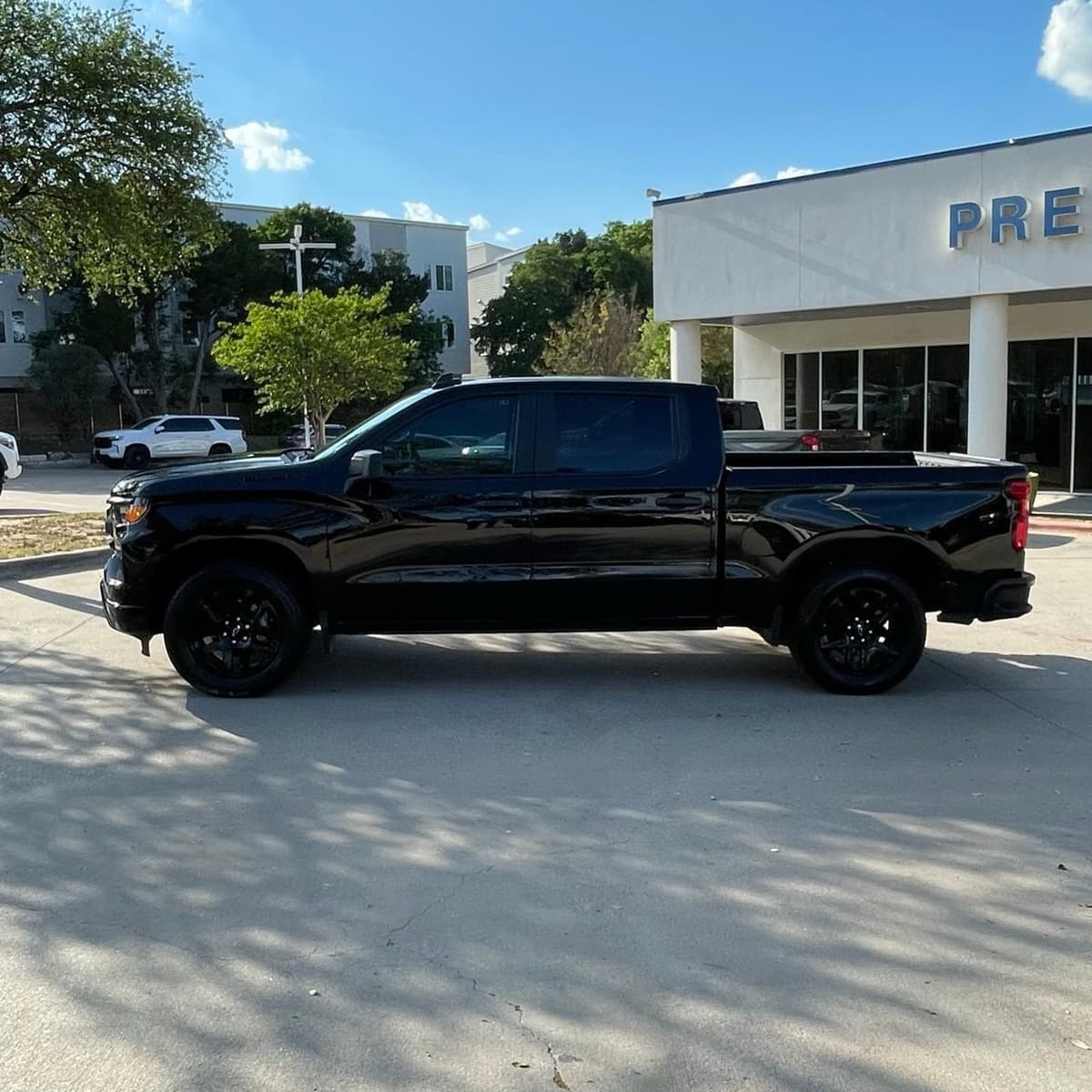 2024 Chevrolet Silverado 1500 - Image 3