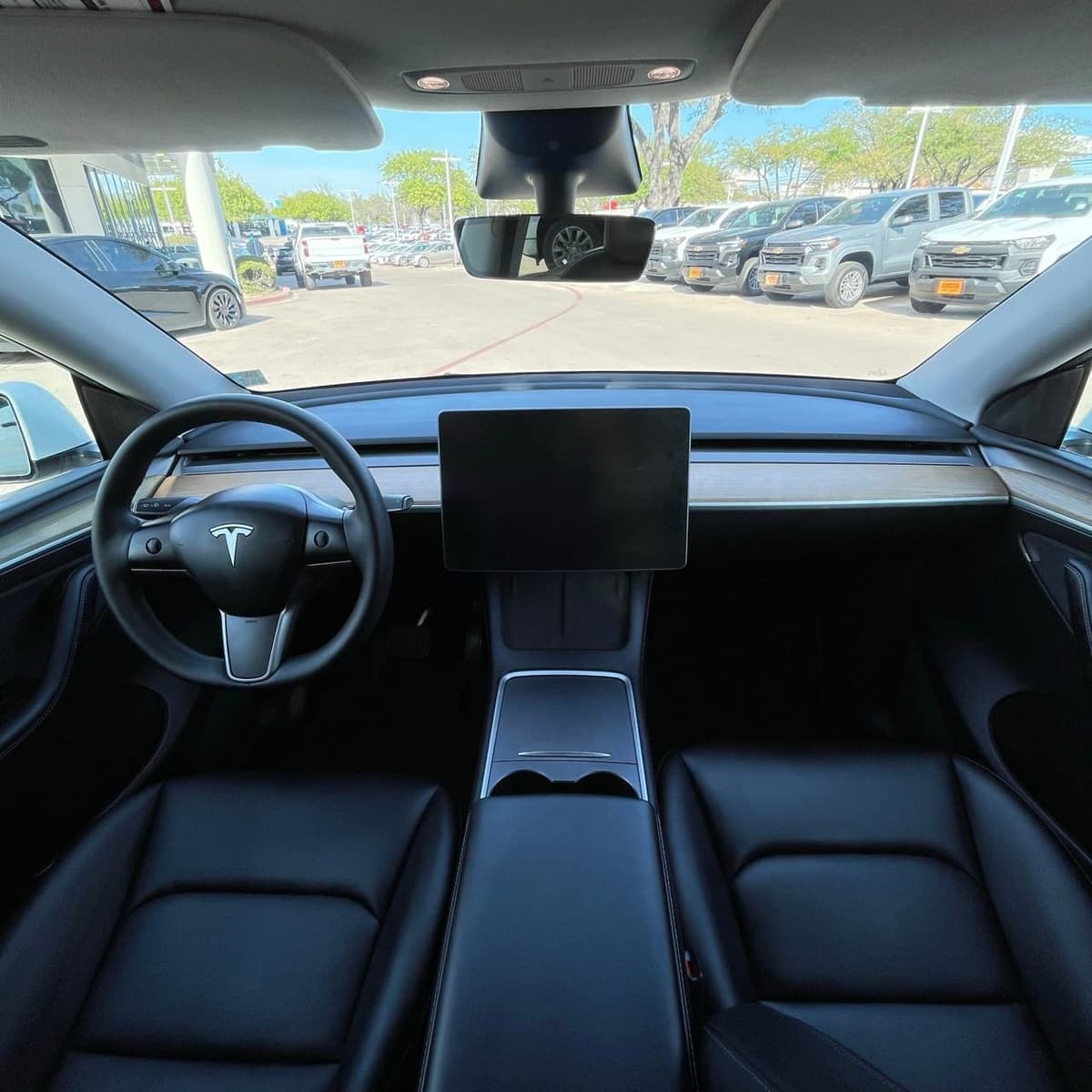 2023 Tesla Model Y - Image 11