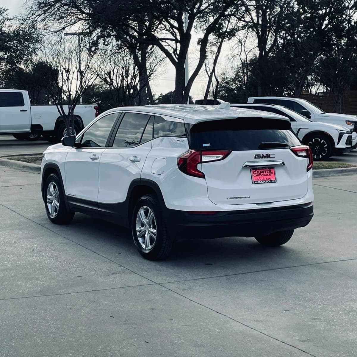 2024 GMC Terrain - Image 3