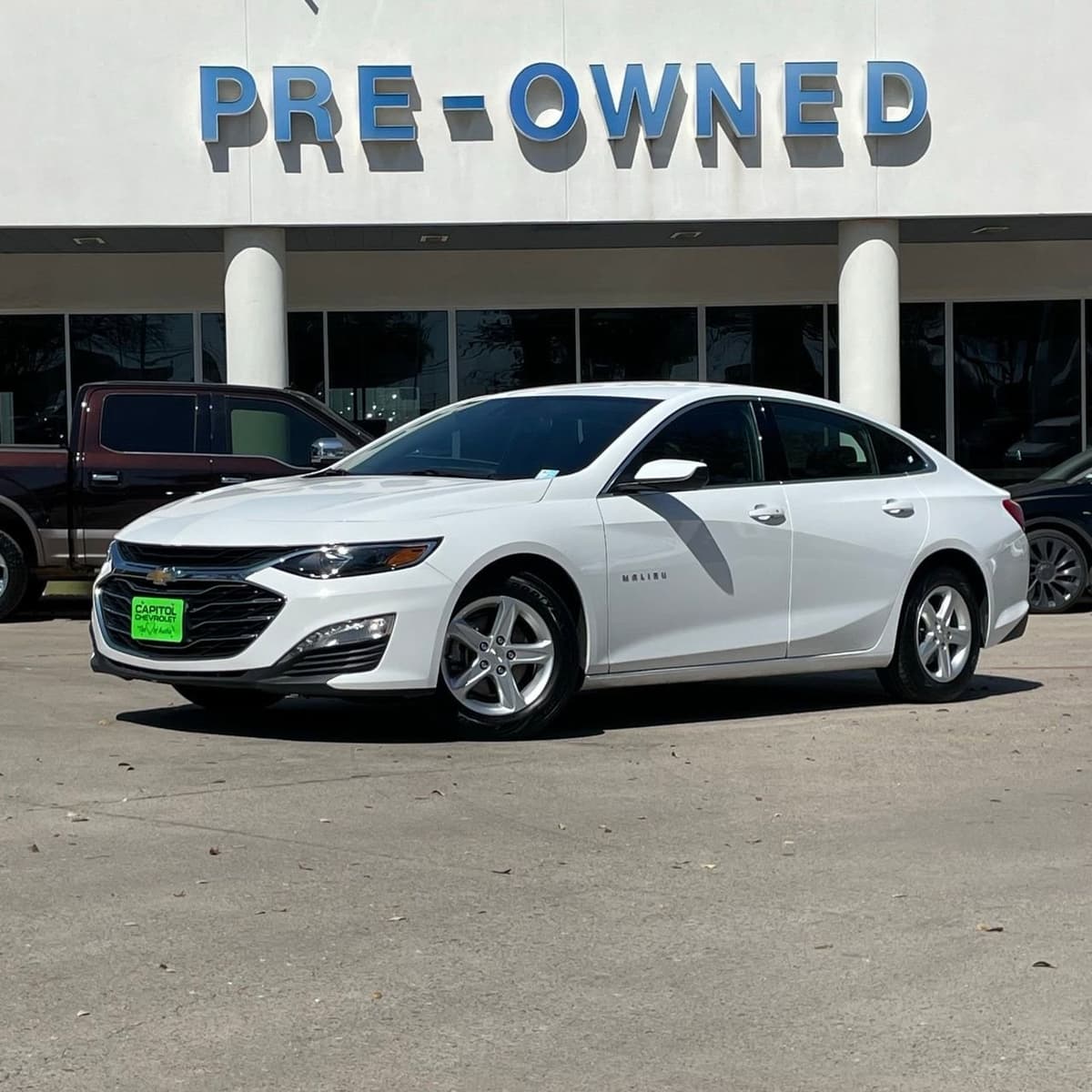 2024 Chevrolet Malibu - Image 2