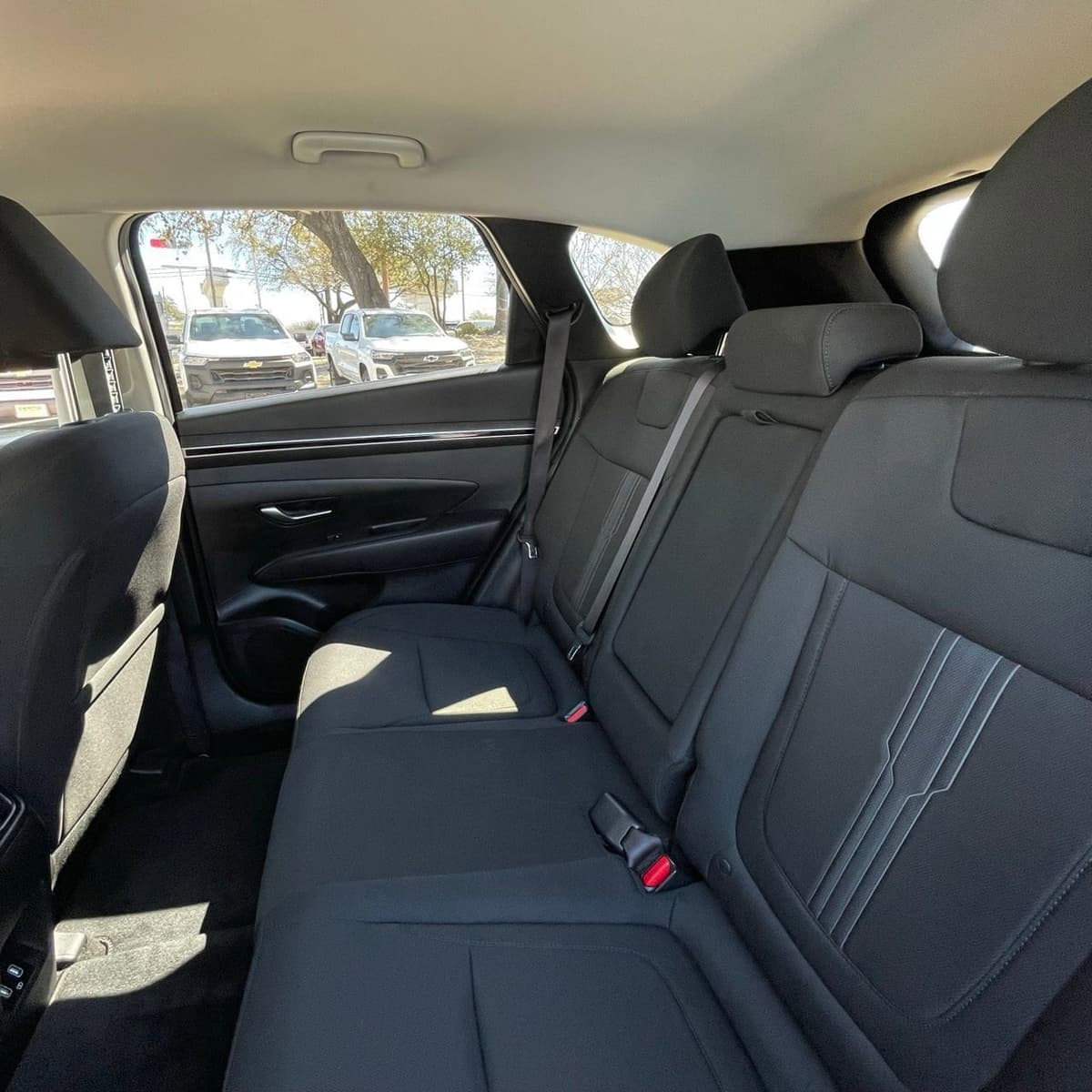 2024 Hyundai Tucson Hybrid - Image 23