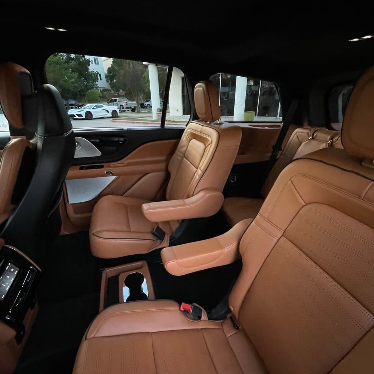 2020 Lincoln Aviator - Image 23