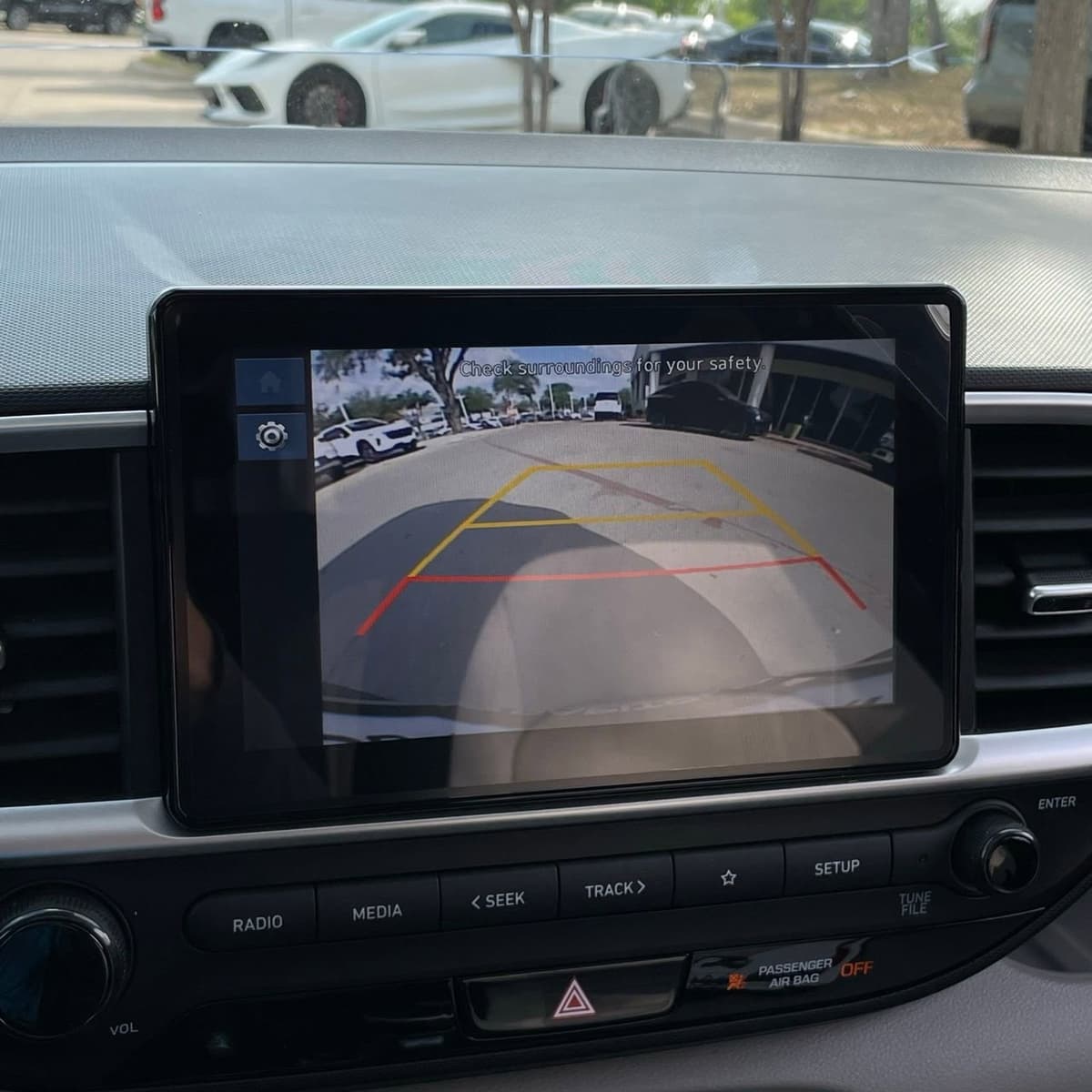 2025 Hyundai Venue - Image 18