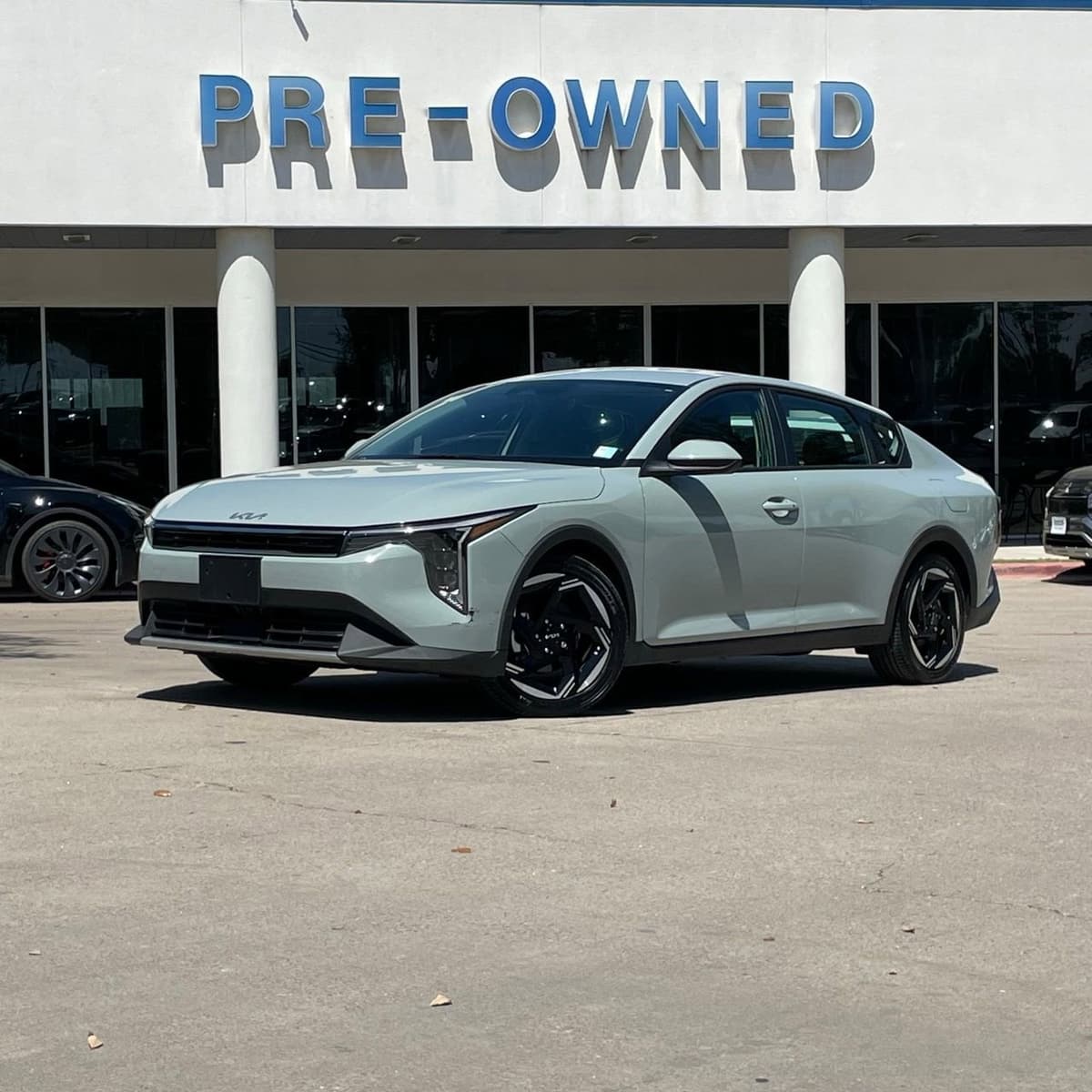 2025 Kia K4 - Image 2
