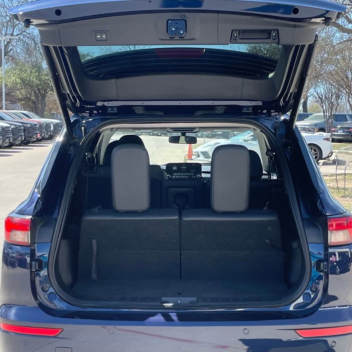 2024 Mitsubishi Outlander - Image 25