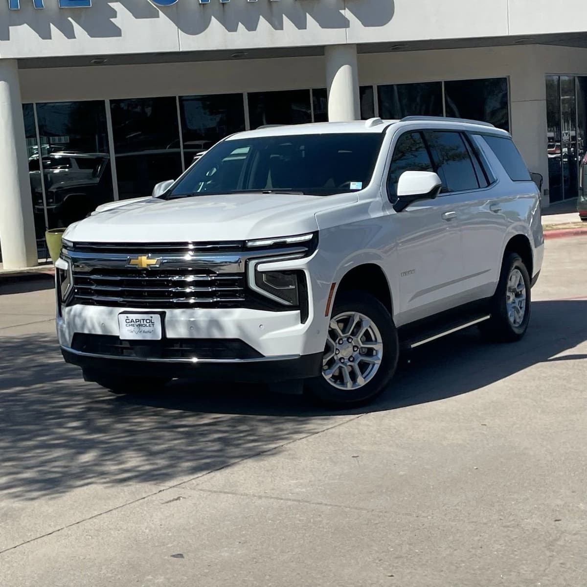 2025 Chevrolet Tahoe - Image 10