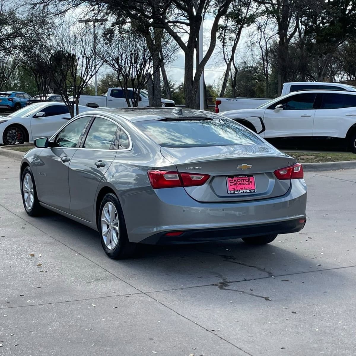 2024 Chevrolet Malibu - Image 4