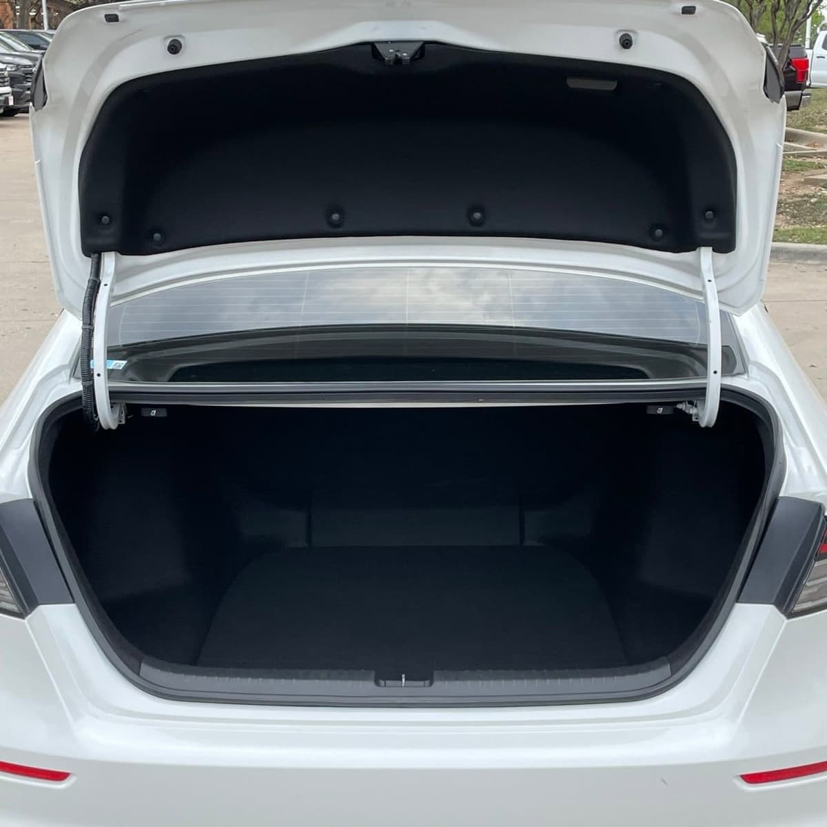 2025 Honda Accord Hybrid - Image 26