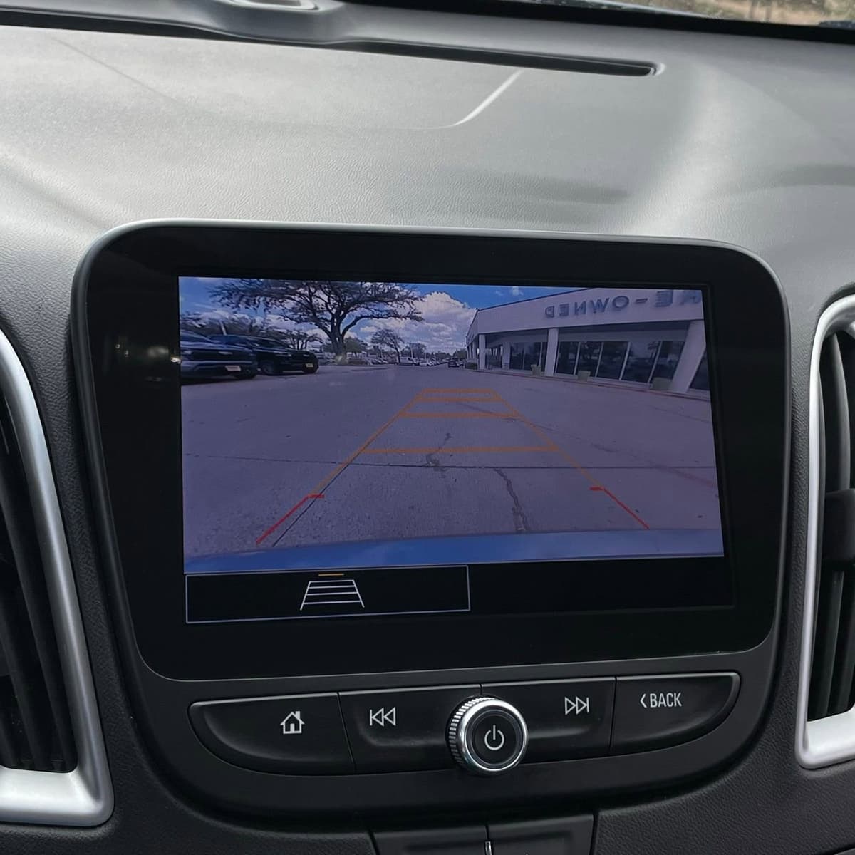 2024 Chevrolet Malibu - Image 18