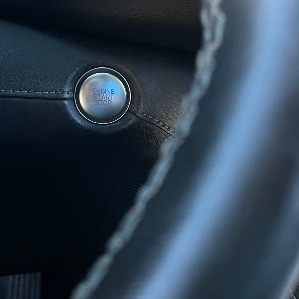 2022 Hyundai Santa Fe - Image 17