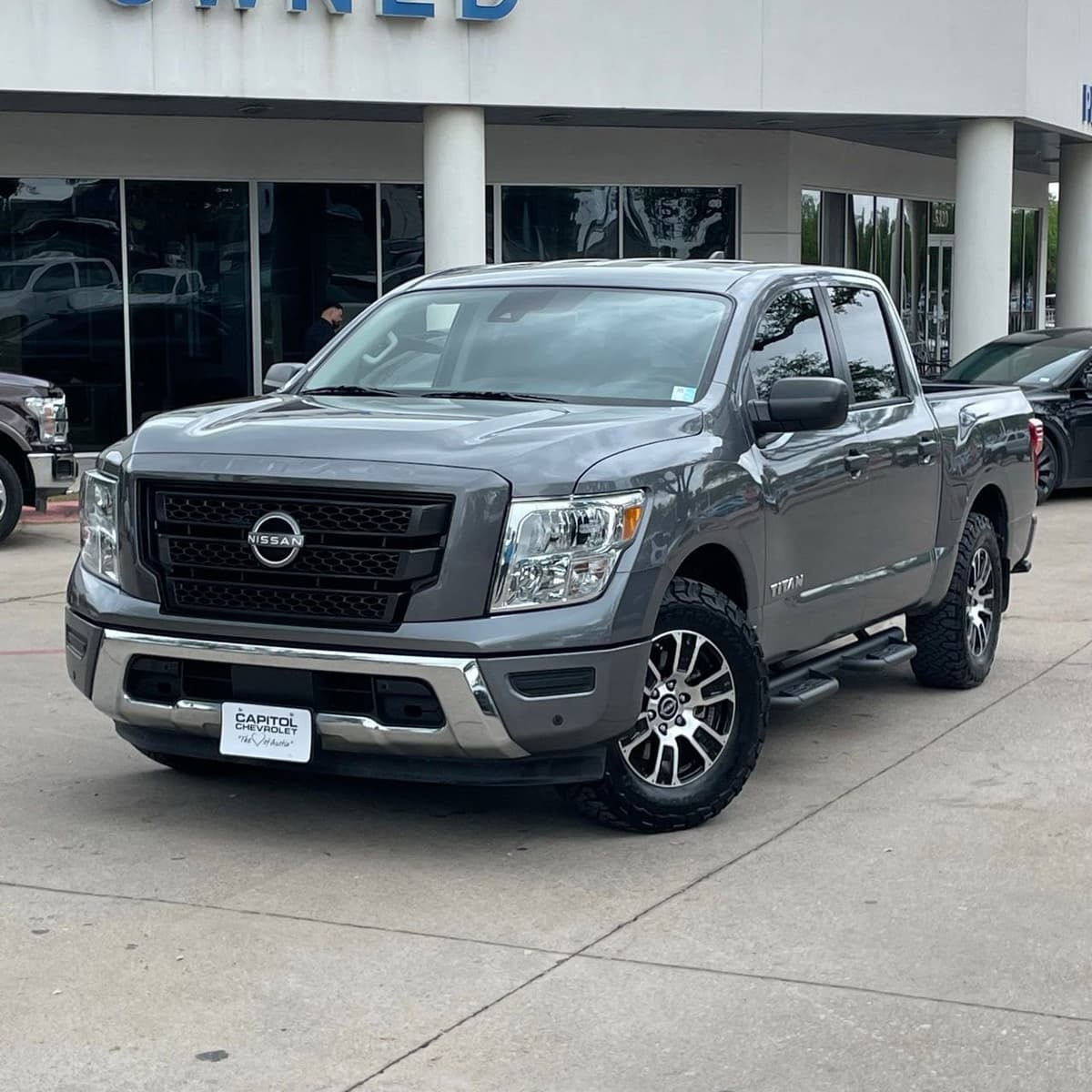 2024 Nissan Titan - Image 10