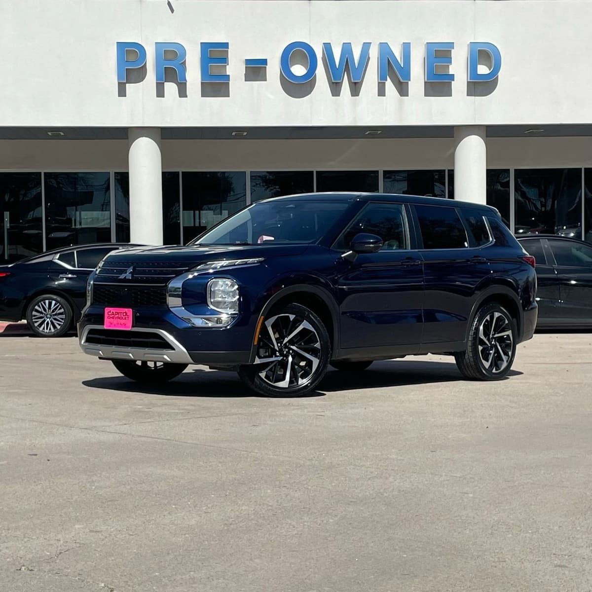 2024 Mitsubishi Outlander - Image 1