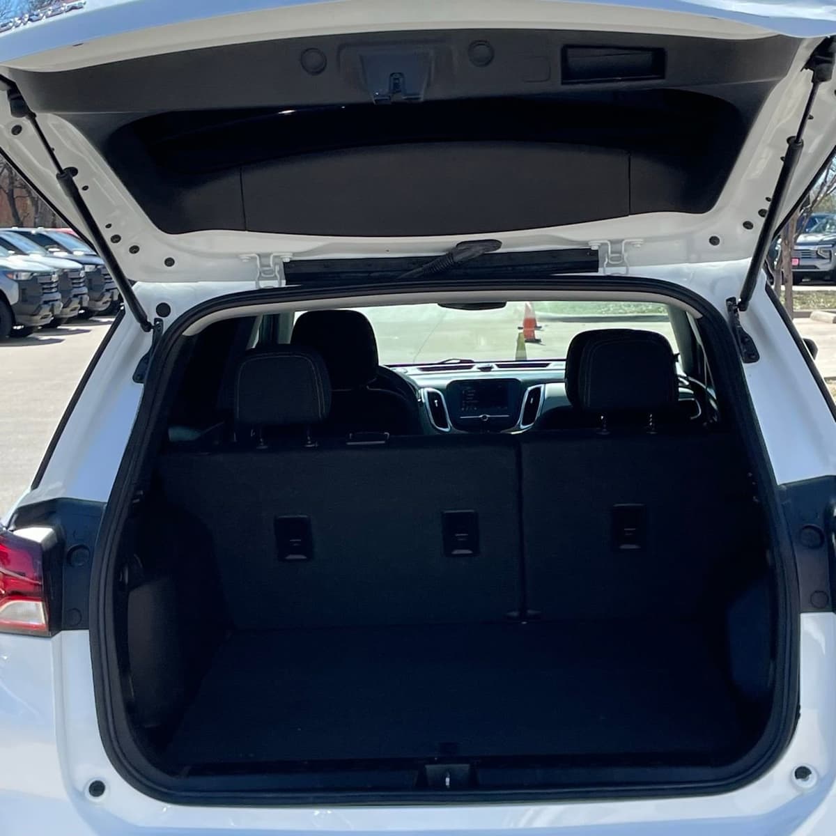 2022 Chevrolet Equinox - Image 25