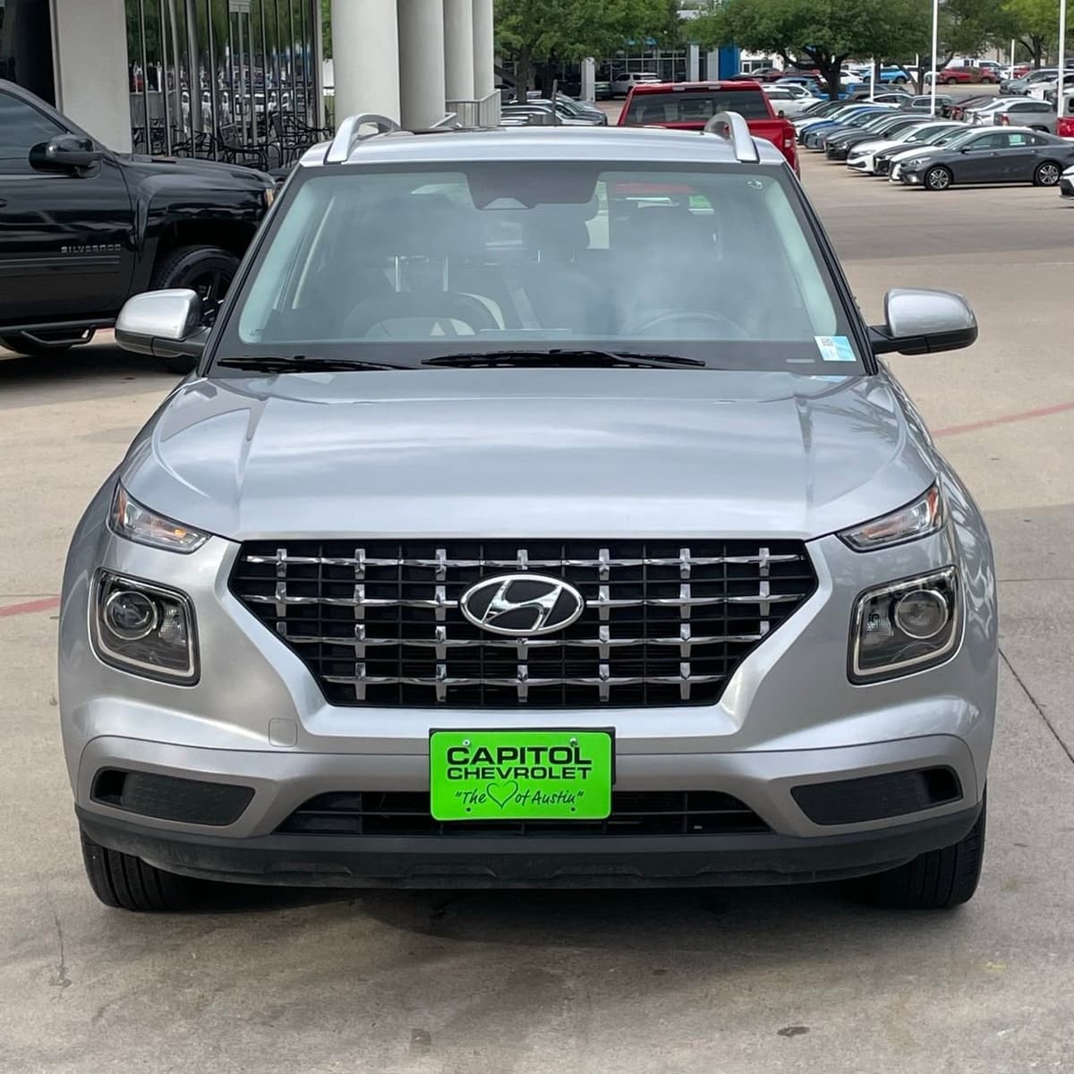 2025 Hyundai Venue - Image 6