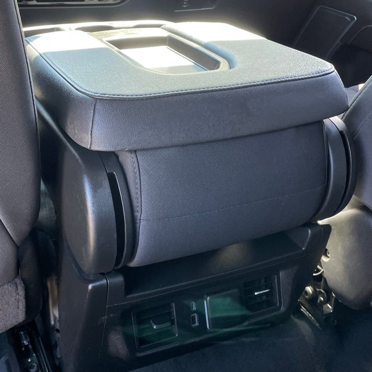 2025 Chevrolet Silverado 1500 - Image 25