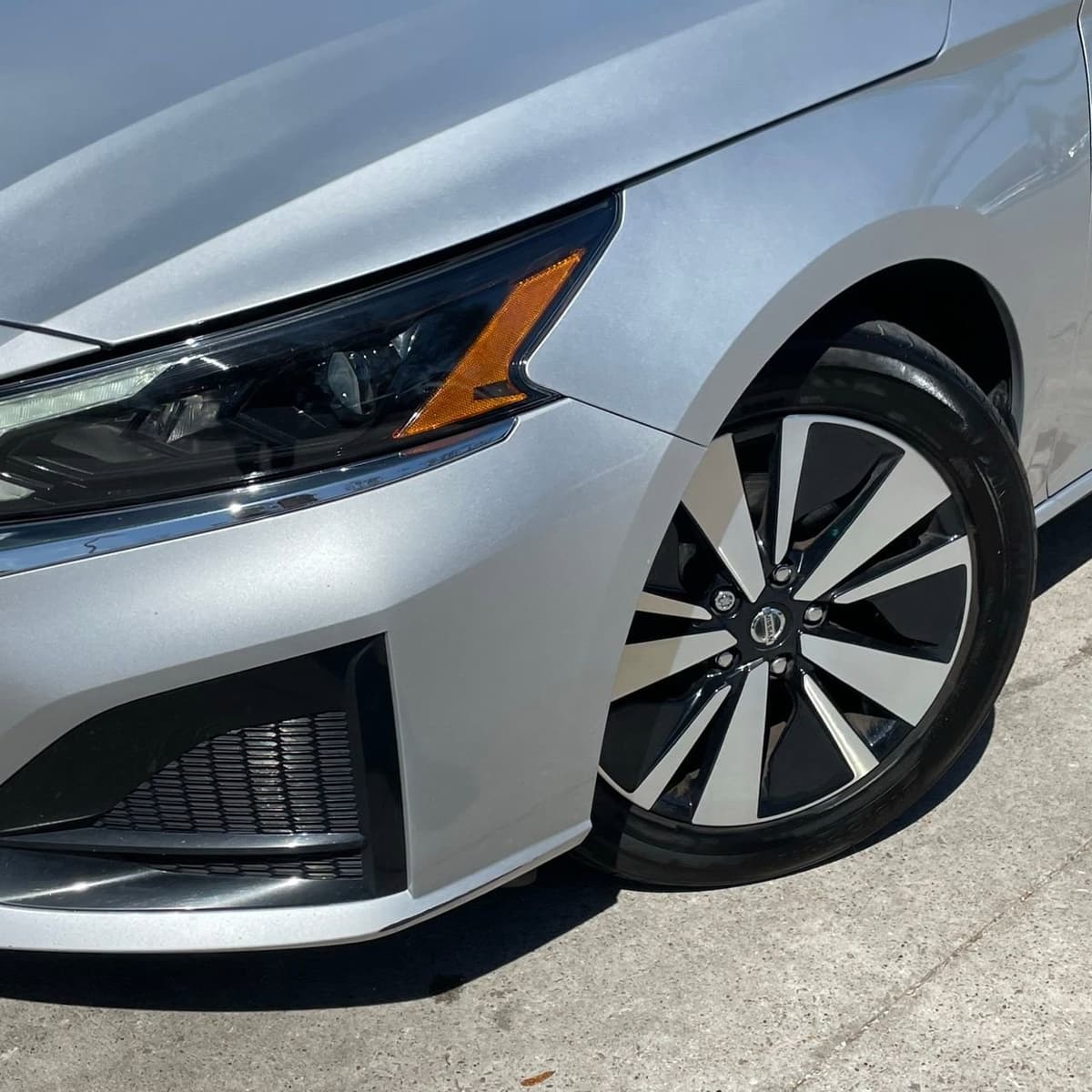 2024 Nissan Altima - Image 8