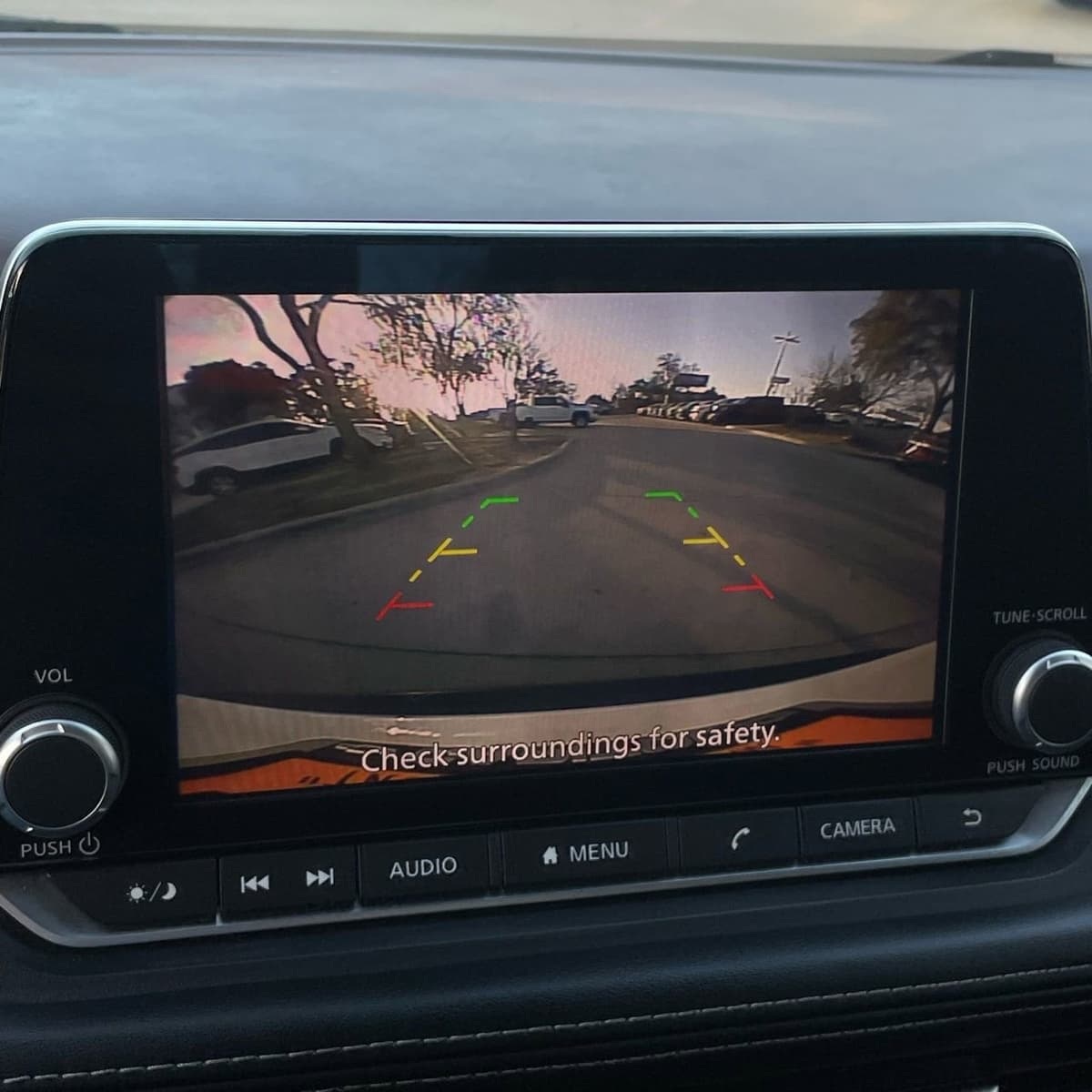 2023 Nissan Rogue - Image 17