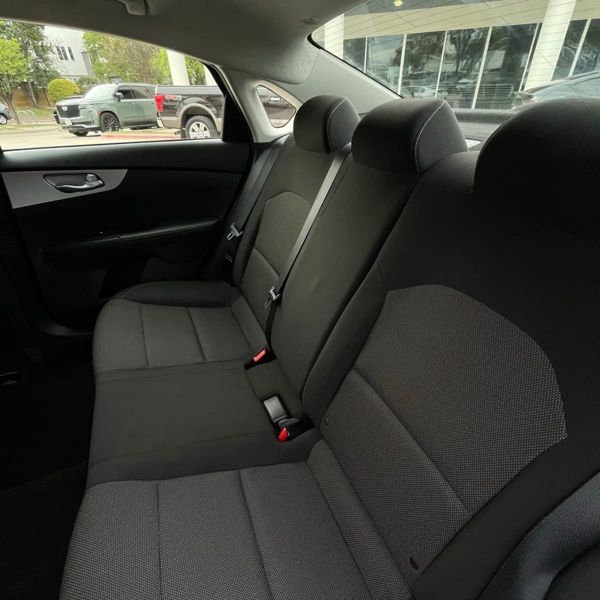 2024 Kia Forte - Image 22