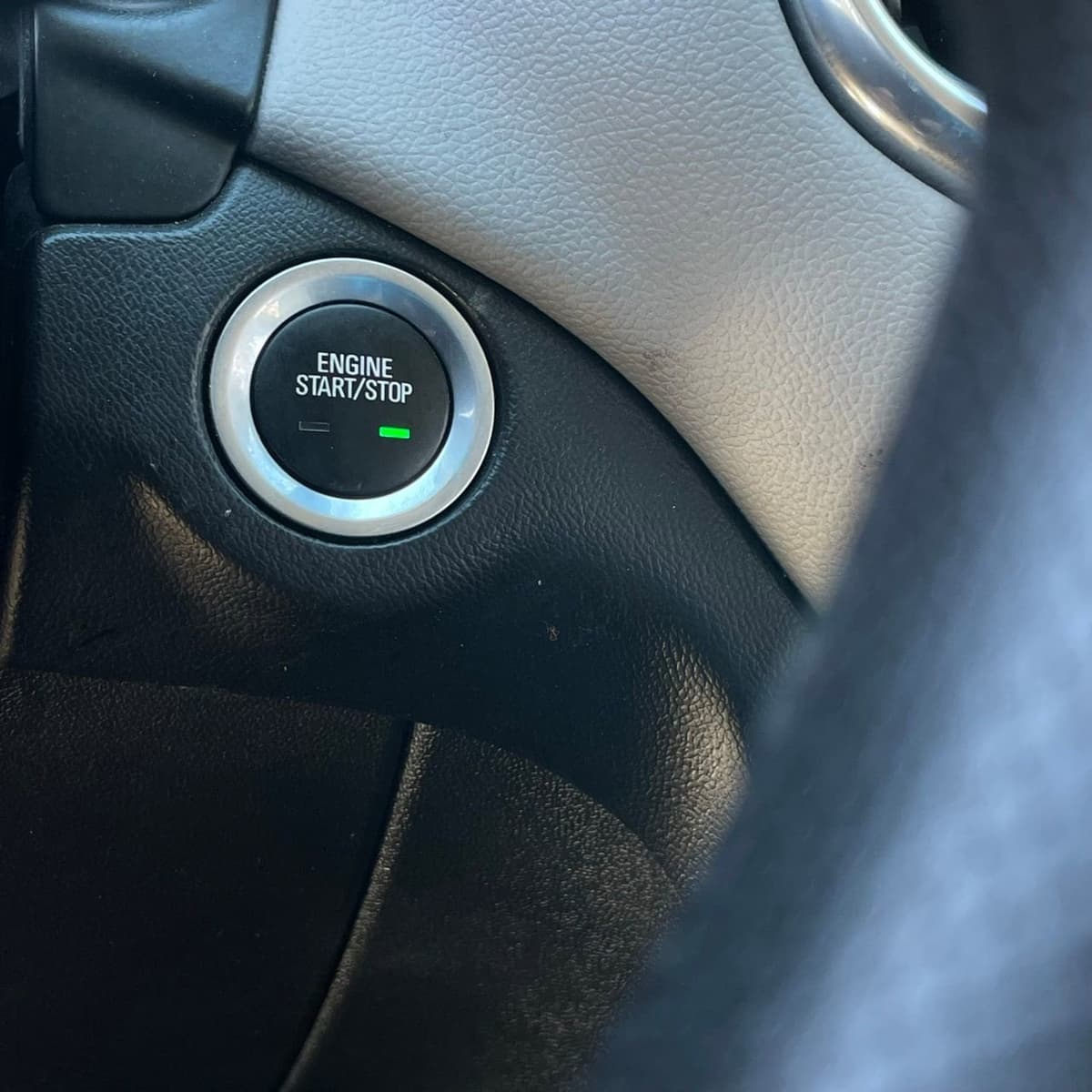 2022 Chevrolet Equinox - Image 16